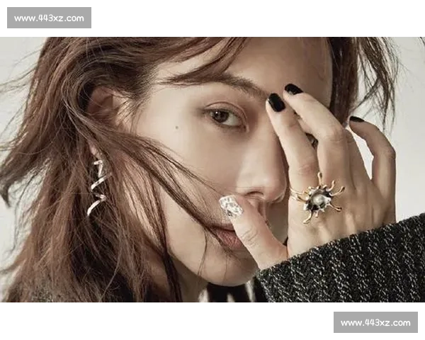 戚薇勇敢突破自我用实力与魅力诠释新时代女性的独立与闪耀